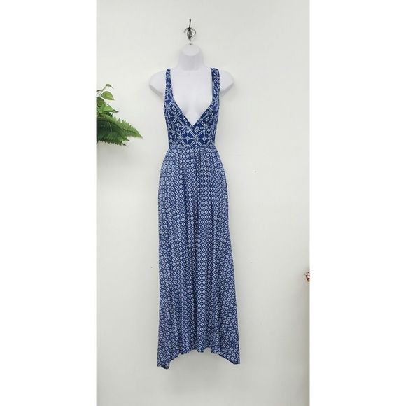 Lulu's Coastal Composure Maxi Dress Size Small - Picture 3 of 15